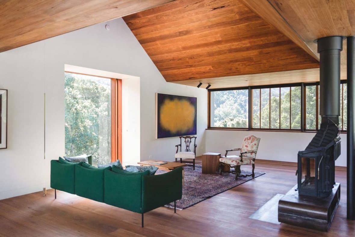 J2Build berry mountain house kitchen sitting